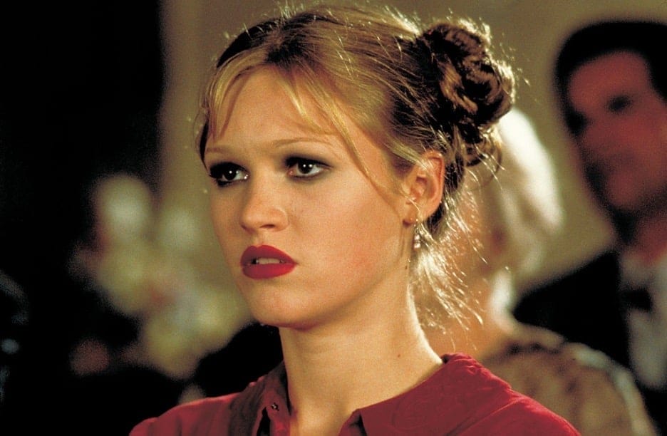 Still image of Julia Stiles as Ellie Christianson in the 1998 thriller "Wicked".